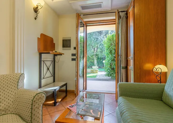 Quiet Retreat Near And Tivoli Baths *