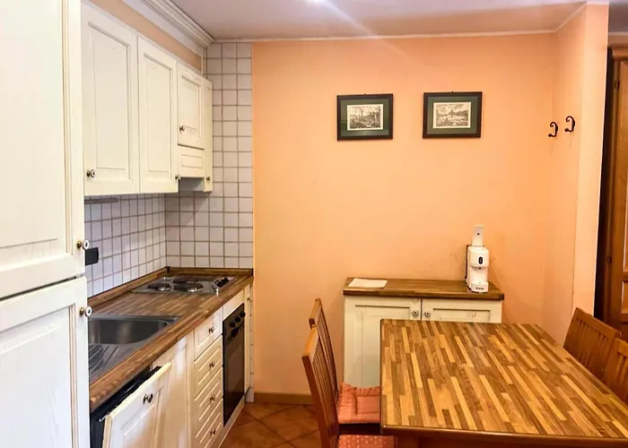 Quiet Retreat Near And Tivoli Baths Apartament *